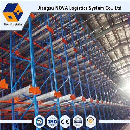 Lái xe tốc độ cao trong giá đưa đón từ Nova Logistics