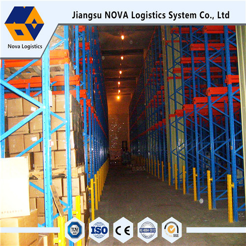 Ổ đĩa thép nặng trong giá đỡ từ Nova Racking