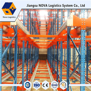 Lái xe tốc độ cao trong giá đưa đón từ Nova Logistics